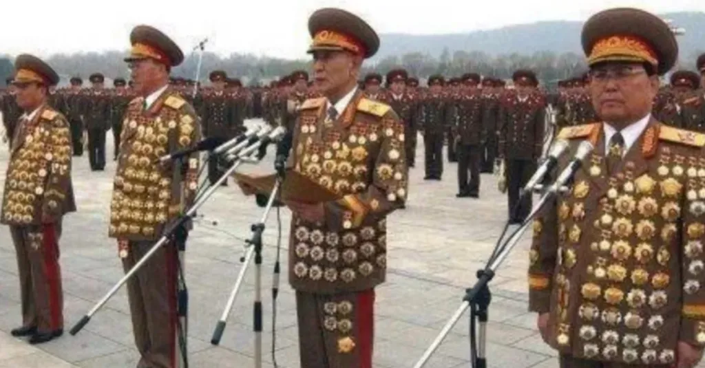 Best looking Military uniform (สมาชม)