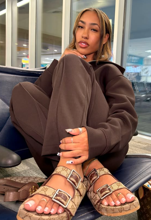 feet